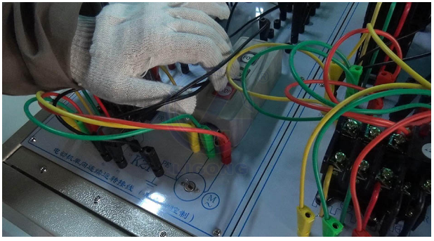LG-TDG08低壓電工作業(yè)實(shí)操實(shí)訓(xùn)設(shè)備